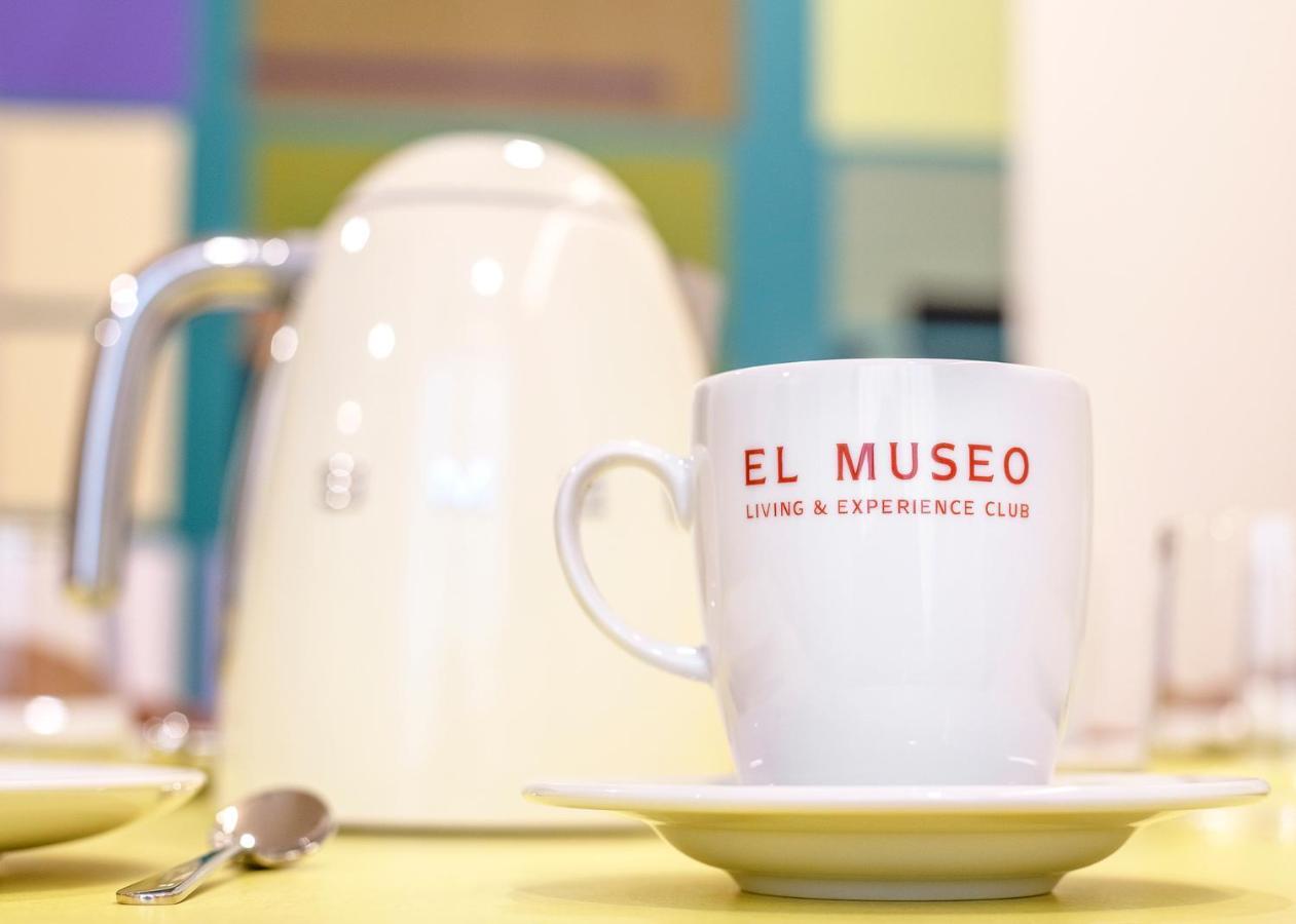Graffiti Suites El Museo マラガ エクステリア 写真